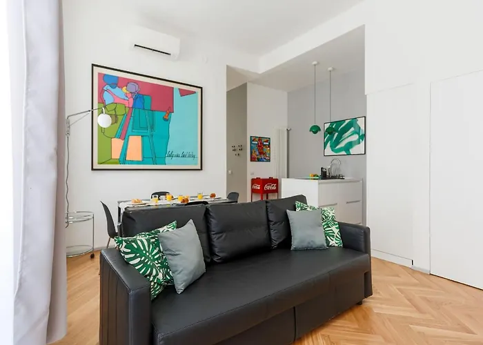 The Best Rent - Colorful Apartment Milan City Center