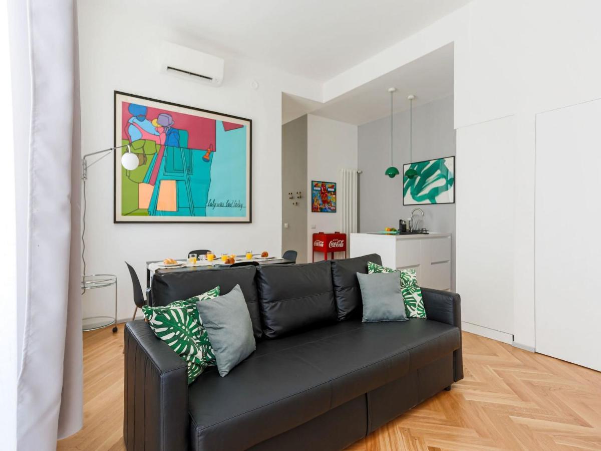 The Rent - Colorful Center Apartment Milan